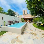 Casa De Aluguel Por Temporada Em Aracaju - Casa Flor